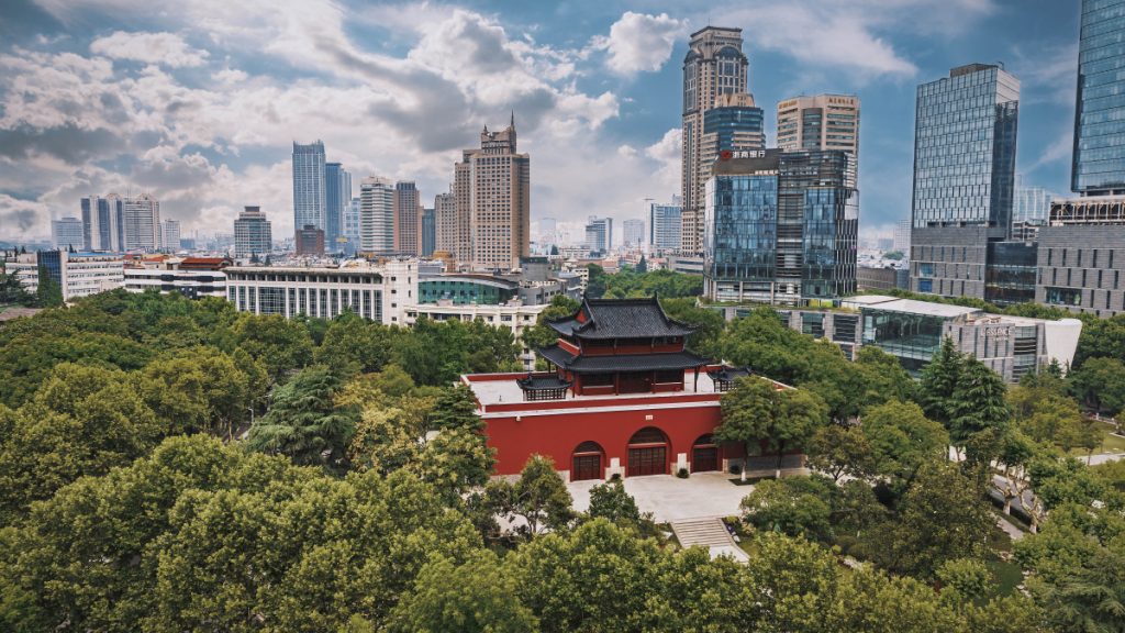 金陵气象：南京的“龙盘虎踞”与水火既济